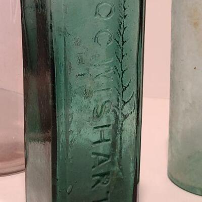 Lot 234: Rare Green LQC Wisharts 1859 Pine Tree Tar Cordial Philadelphia Bottle and More