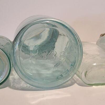Lot 221: Antique Bottles ( Chas Davis, Lydia Pinkham, Voliter, Calahan & McCrudden