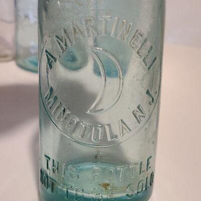Lot 211: A. Martinelli Minolta NJ Soda Bottle, Leotric Mason, Pinkhams Bottle and More