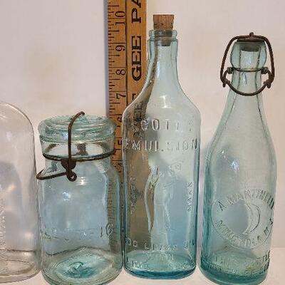 Lot 211: A. Martinelli Minolta NJ Soda Bottle, Leotric Mason, Pinkhams Bottle and More