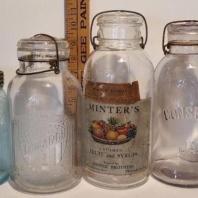 Lot 208: Large Canning Jars Unique (The Queen, Conserve, Minters, Monarch)