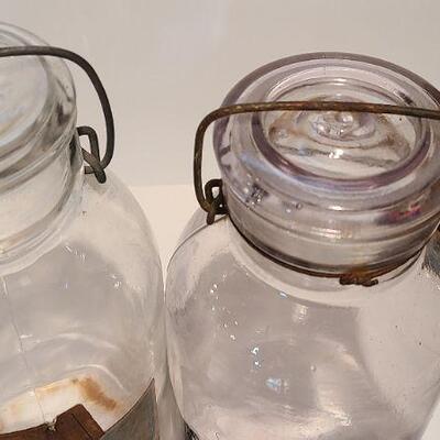 Lot 208: Large Canning Jars Unique (The Queen, Conserve, Minters, Monarch)