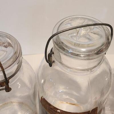 Lot 208: Large Canning Jars Unique (The Queen, Conserve, Minters, Monarch)