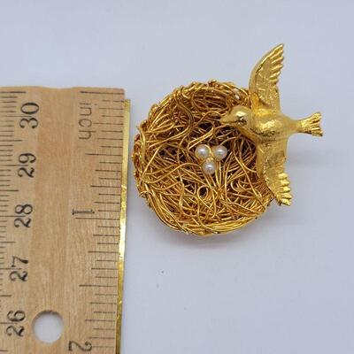 Lot JMO5: Vintage 24" long Owl necklace and two beautiful brooches 