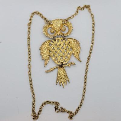 Lot JMO5: Vintage 24" long Owl necklace and two beautiful brooches 