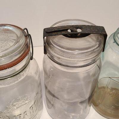 Lot 194: Rare "THE MASON JAR" Wears Jar, Economy Jar