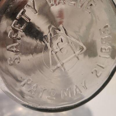 Lot 194: Rare "THE MASON JAR" Wears Jar, Economy Jar