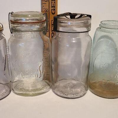 Lot 194: Rare "THE MASON JAR" Wears Jar, Economy Jar