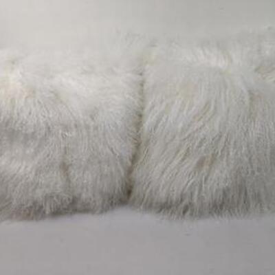 Pair of White Duck Feather Decorative Pillows - Near New