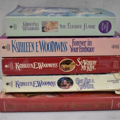 5 Romance Books Kathleen Woodiwiss: The Elusive Flame -to- The Reluctant Suitor
