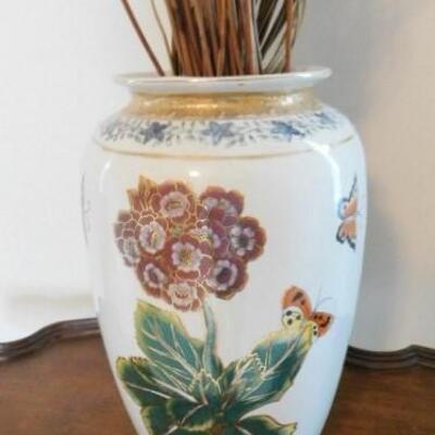 Colorful Chinoiserie Ceramic Vase with Gold Trim Highlights 12