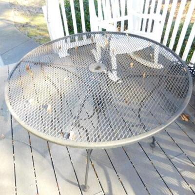 Outdoor Patio Metal Round Table 42