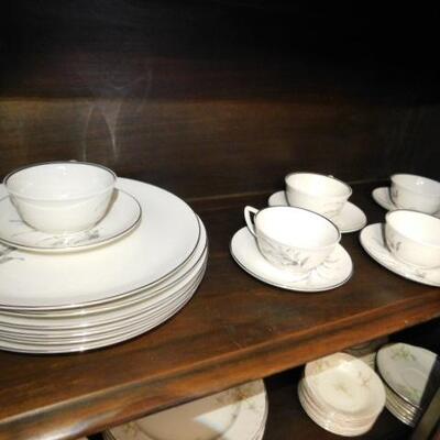 Prestige Fine China Garden Queen China Set 5pc Six Place Settings