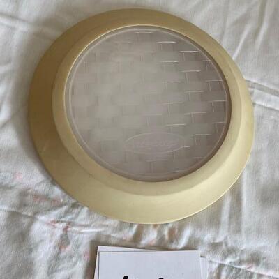 Lot 466 - Longaberger Silicone Pie Plate Cover