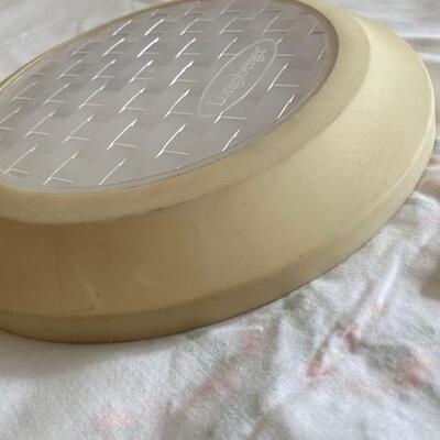 Lot 466 - Longaberger Silicone Pie Plate Cover