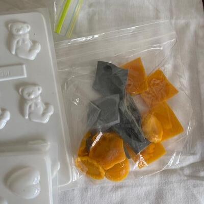Lot 475 - Candy molds