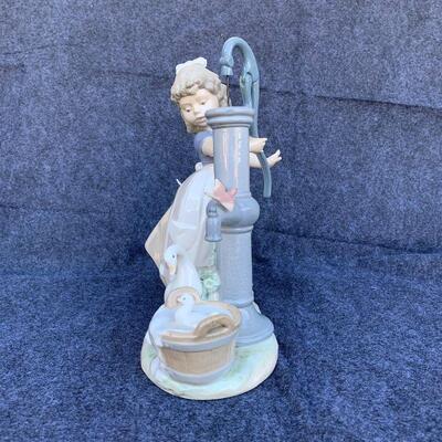 LOT 84  LLADRO DAISA FIGURINE #5285  SUMMER ON THE FARM ORIGINAL BOX