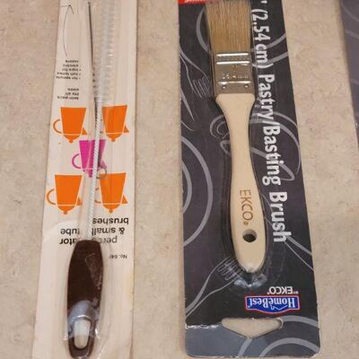Lot 15: All NEW Kitchen Utensils and Accessories Lot