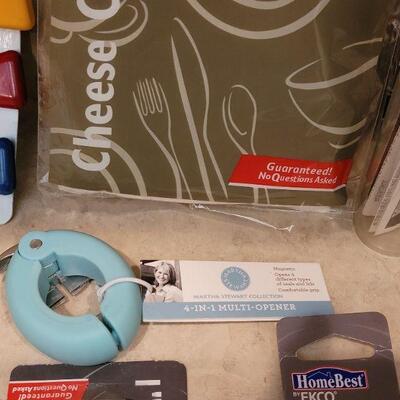 Lot 15: All NEW Kitchen Utensils and Accessories Lot