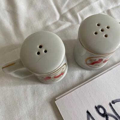 Lot 480 - Vintage Tennessee Salt and Pepper
