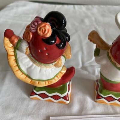Lot 481 - Chili Pepper salt and pepper