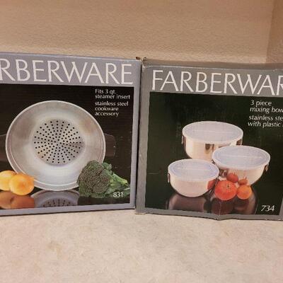 Lot 31: NEW Faberware Strainer and Stainless Mixing Bowl Set