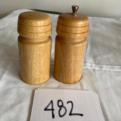 Lot 482 - Salt and Pepper set
