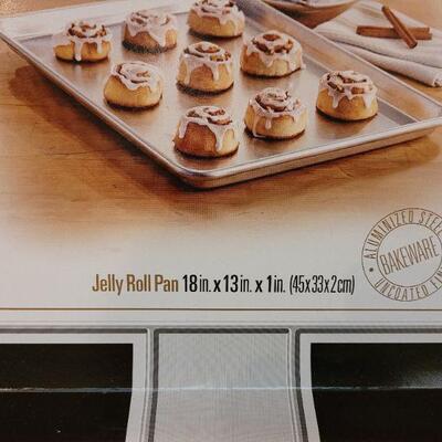 Lot 43: NEW Baking Lot