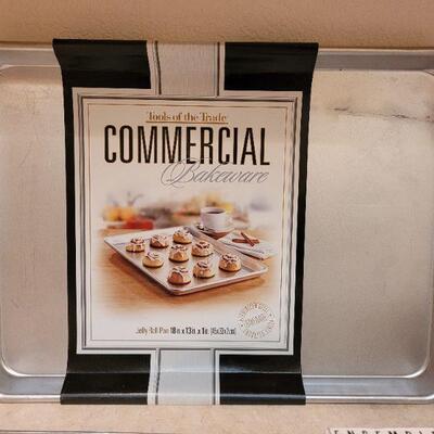 Lot 43: NEW Baking Lot