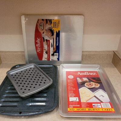 Lot 44: New Baking/Cooking Lot