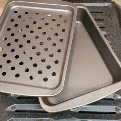 Lot 44: New Baking/Cooking Lot