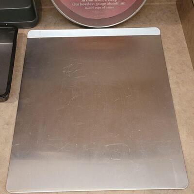 Lot 45: Baking Lot 