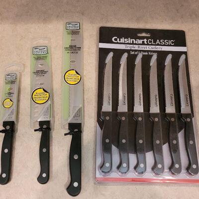 Lot 51: NEW Cuisinart Knife Set & (3) Old Chicago Knives