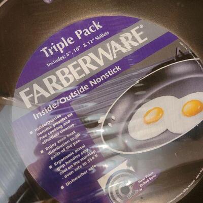 Lot 52: NEW Faberware Non Stick Triple Pack of Pans