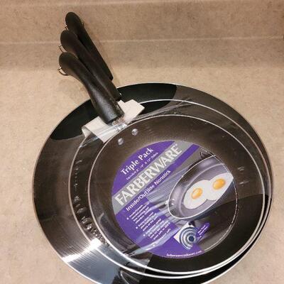 Lot 52: NEW Faberware Non Stick Triple Pack of Pans