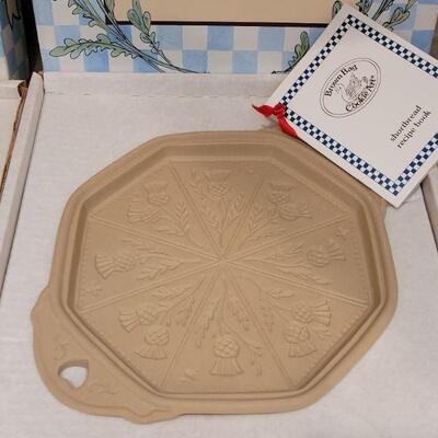 Lot 54: (2) Brown Bag Cookie Art Shortbread Pans - Thistles