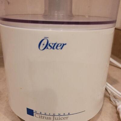 Lot 60: Oster Juicer