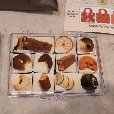 Lot 61: NEW Shopping Bags and Magnets Lot