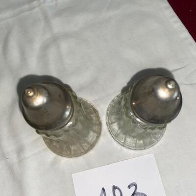 Lot 483 - Vintage Salt and Pepper