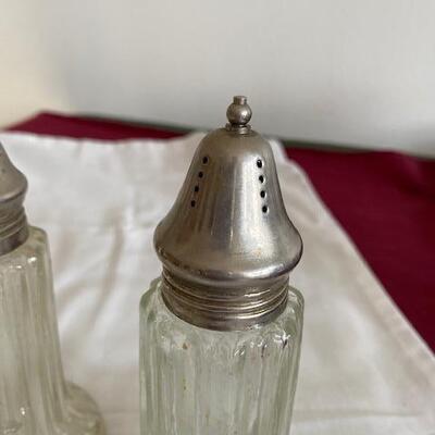 Lot 483 - Vintage Salt and Pepper