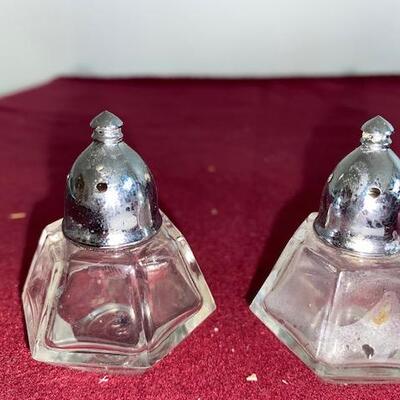 Lot 487 - Vintage Salts