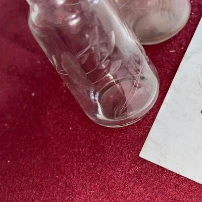 Lot 489 - Vintage Salt and Pepper