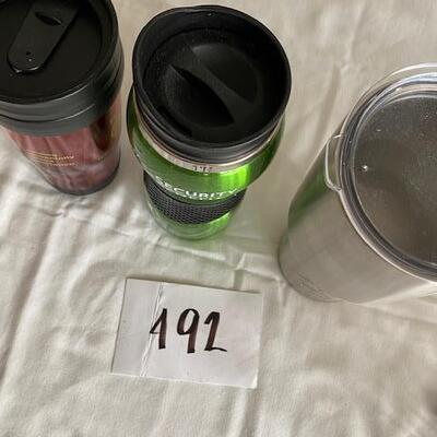 Lot 492 - insulated cups