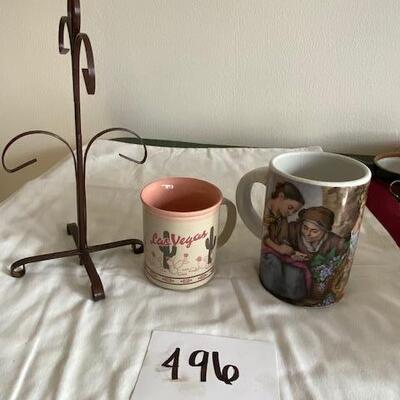 Lot 496 - mug tree and 2 mugs