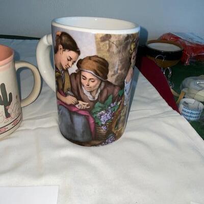 Lot 496 - mug tree and 2 mugs