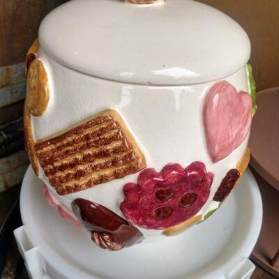 Cookie Jar and Misc Kitchen Lot