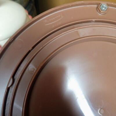 Cookie Jar and Misc Kitchen Lot