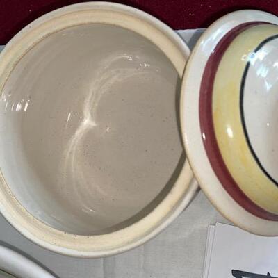 Lot 514 - Vintage bowl and sugar