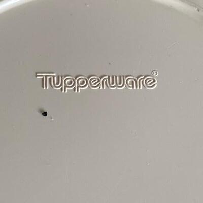 Lot 529 - Tupperware Bowls