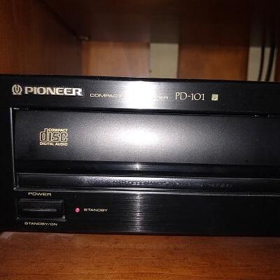 Pioneer Compact Disc Player PD-101